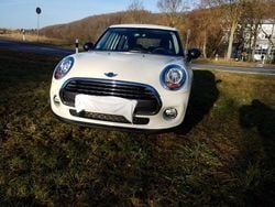 Weiß Gebraucht 2017 Mini ONE Pepper Kleinwagen | 9.500 € (Guter Preis)