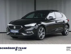 Mitternachtsschwarz Neu 2025 Seat Leon FR Limousine | 31.890 € (Fairer Preis)