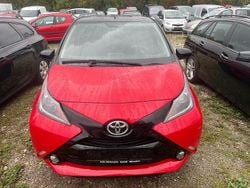 Rot Gebraucht 2018 Toyota Aygo X-play Kleinwagen | 9.400 € (Fairer Preis)