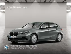 Grau Gebraucht 2022 BMW 120 Comfort Edition Kleinwagen | 29.480 € (Fairer Preis)