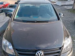 Schwarz Gebraucht 2005 VW Golf V Limousine | 2.490 €