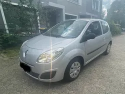 Silber Gebraucht 2008 Renault Twingo Kleinwagen | 2.350 €