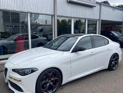Rot Gebraucht 2024 Alfa Romeo Giulia Limousine | 54.990 €
