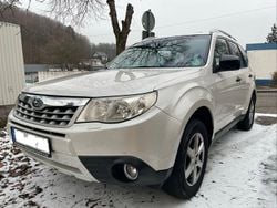 Weiß Gebraucht 2012 Subaru Forester Comfort SUV | 8.600 € (Guter Preis)