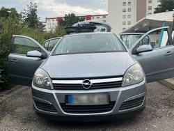 Grau Gebraucht 2004 Opel Astra Kombi | 3.250 €