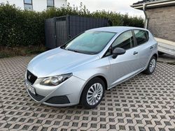 Silber Gebraucht 2008 Seat Ibiza Reference Limousine | 2.650 € (Etwas zu teuer)