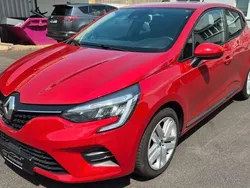Rot Gebraucht 2021 Renault Clio V Limousine | 10.490 € (Superpreis)