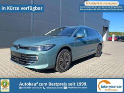 Maripositgrün metallic Neu 2025 VW Passat Elegance Kombi | 41.480 € (Guter Preis)
