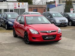 Rot Gebraucht 2009 Hyundai i30 Classic Kleinwagen | 4.490 € (Etwas zu teuer)