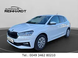 Weiß Gebraucht 2024 Skoda Fabia Active Kleinwagen | 15.390 € (Guter Preis)