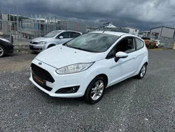 Weiß Gebraucht 2017 Ford Fiesta Kleinwagen | 5.699 € (Guter Preis)