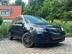 Blau Gebraucht 2004 Mazda 2 Kleinwagen | 550 €