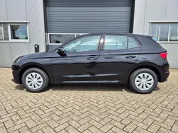 Deep black perleffekt Neu 2025 Skoda Fabia Selection Limousine | 22.180 € (Fairer Preis)