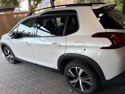 Weiß Gebraucht 2018 Peugeot 2008 GT-line SUV | 11.500 € (Fairer Preis)