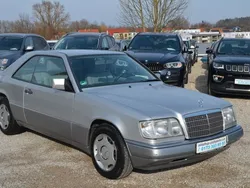 Grau Gebraucht 1994 Mercedes E220 Coupé | 10.500 €