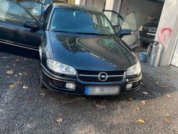 Braun Gebraucht 2000 Opel Omega Limousine | 1.300 €