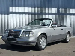 Silber Gebraucht 1995 Mercedes E200 Sportline Cabrio | 13.900 €