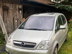 Silber Gebraucht 2005 Opel Meriva Van / Kleinbus | 350 €