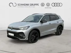 Oyster silver metallic Neu 2025 VW Tiguan R-line SUV | 56.980 €