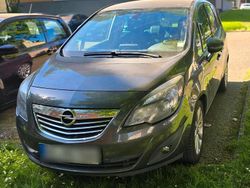 Grau Gebraucht 2011 Opel Meriva Van / Kleinbus | 2.500 € (Superpreis)