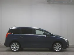 Blau metallic Gebraucht 2012 Peugeot 5008 Allure Van / Kleinbus | 6.990 € (Guter Preis)