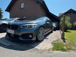 Grau Gebraucht 2017 BMW 120 M Sport Kleinwagen | 21.490 €
