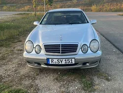 Silber Gebraucht 2000 Mercedes CLK200 Elegance Coupé | 2.500 € (Etwas zu teuer)