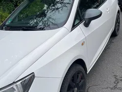 Weiß Gebraucht 2015 Seat Ibiza SC CONNECT Kleinwagen | 2.400 € (Guter Preis)
