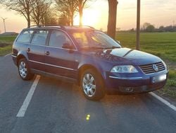 Blau Gebraucht 2001 VW Passat Kombi | 5.149 €