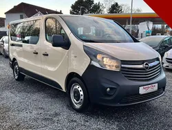 Gelb Gebraucht 2015 Opel Vivaro Van | 13.999 €