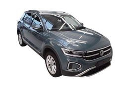 Blau Gebraucht 2024 VW T-Roc Style SUV | 29.988 € (Fairer Preis)