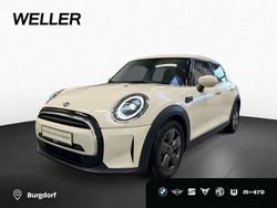 Pepper white (weiß) Gebraucht 2022 Mini Cooper Classic Kleinwagen | 21.290 € (Guter Preis)