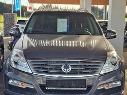 Grau Gebraucht 2016 Ssangyong (KGM) Rexton SUV | 17.990 € (Fairer Preis)