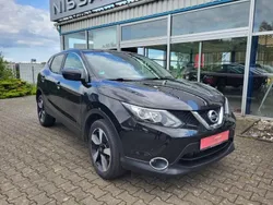 Schwarz Gebraucht 2016 Nissan Qashqai Acenta SUV | 10.990 € (Guter Preis)