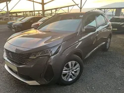 Grau Gebraucht 2022 Peugeot 5008 Active Van / Kleinbus | 18.326 € (Fairer Preis)