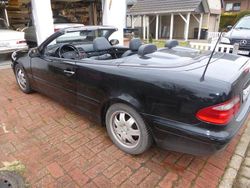 Schwarz Gebraucht 2002 Mercedes CLK200 Avantgarde Cabrio | 3.200 € (Superpreis)