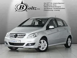 Silber Gebraucht 2010 Mercedes B200 Van / Kleinbus | 14.999 €