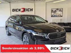 Ebony schwarz metallic Gebraucht 2024 Skoda Superb Selection Kombi | 37.980 € (Superpreis)