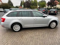 Silber Gebraucht 2019 Skoda Octavia Ambition Kombi | 8.950 € (Fairer Preis)