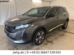 Grau Gebraucht 2024 Peugeot 5008 Allure Van / Kleinbus | 24.900 € (Guter Preis)