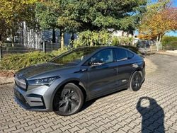 Grau Gebraucht 2023 Skoda Enyaq iV Lounge SUV | 35.980 € (Superpreis)