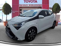 Weiß Gebraucht 2020 Toyota Aygo X-play Kleinwagen | 11.520 € (Fairer Preis)