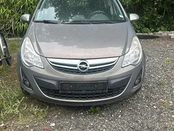 Gebraucht 2013 Opel Corsa Limousine | 2.500 €