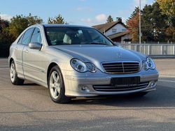 Silber Gebraucht 2006 Mercedes C230 Avantgarde Limousine | 11.890 €