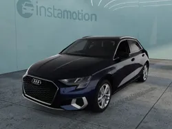 Blau Gebraucht 2024 Audi A3 Sportback e-tron Design Limousine | 38.525 €