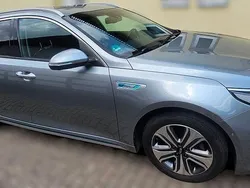 Silber Gebraucht 2018 Kia Optima Hybrid Spirit Limousine | 26.000 €