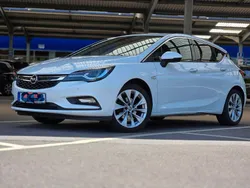 Weiß Gebraucht 2015 Opel Astra Kleinwagen | 6.890 € (Guter Preis)