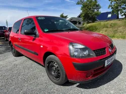 Rot Gebraucht 2003 Renault Clio II Authentique Kleinwagen | 1.650 € (Fairer Preis)
