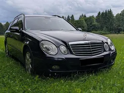 Blau Gebraucht 2006 Mercedes E220 Limousine | 4.500 € (Fairer Preis)