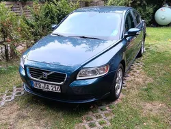 Grau Gebraucht 2009 Volvo S40 Kinetic Limousine | 3.950 €